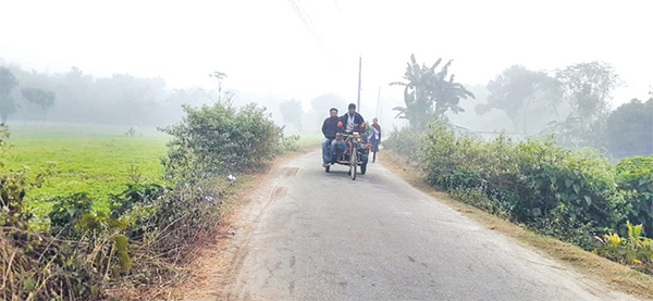 পঞ্চগড়ে কমেছে তাপমাত্রা বেড়েছে শীতজনিত রোগ