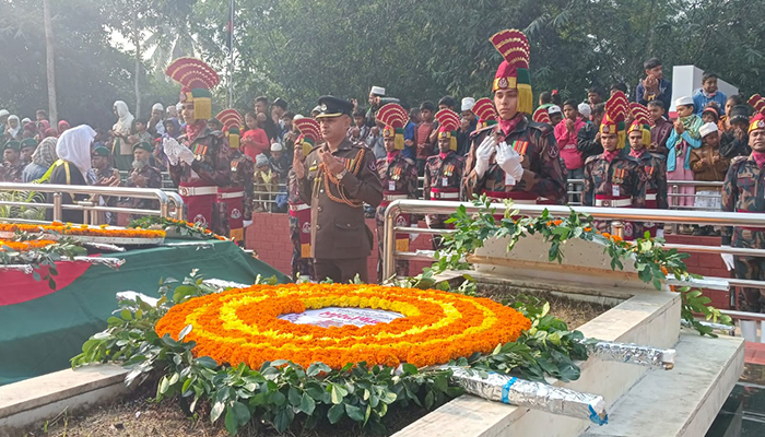 বীরশ্রেষ্ঠ নুর মোহাম্মদ শেখের সমাধিস্থলে বিজিবির গার্ড অব অনার প্রদান