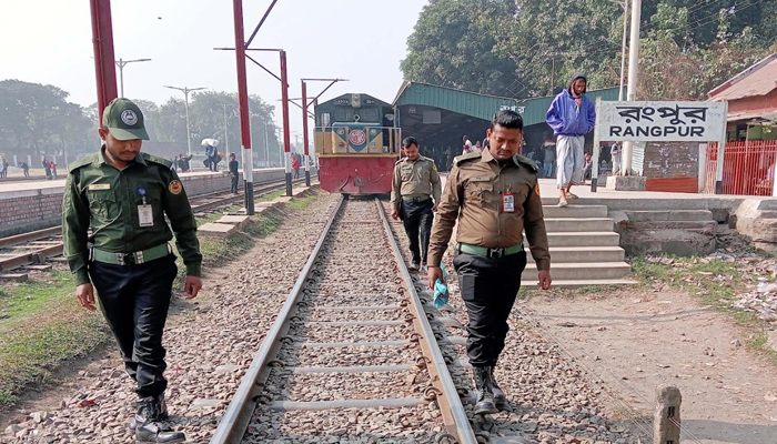 রংপুরের ৩৩টি পয়েন্টে পাহারা দিচ্ছেন ৩০১ জন আনসার-ভিডিপি সদস্য