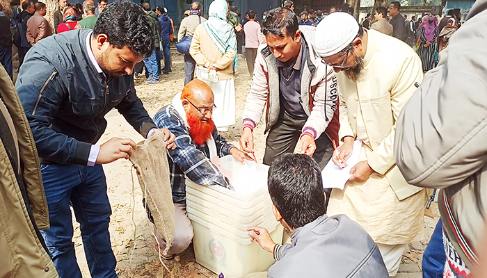 সকল প্রস্তুতি সম্পন্ন, আগামীকাল ভোট গ্রহণ 