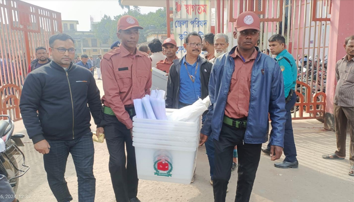 রংপুরের সুষ্ঠু শান্তিপূর্ণ পরিবেশে ভোট গ্রহণের প্রস্তুতি