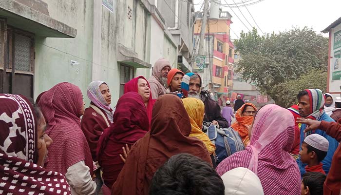 আশুলিয়ায় শ্রমিকের ঝুলন্ত মরদেহ উদ্ধার 