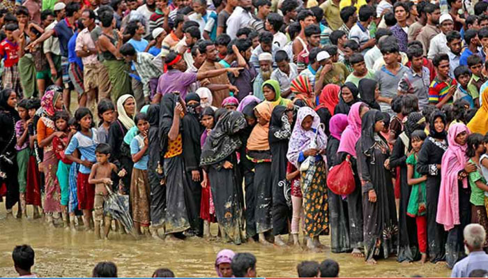 অনুপ্রবেশের অপেক্ষায় সীমান্তে অনেক রোহিঙ্গা