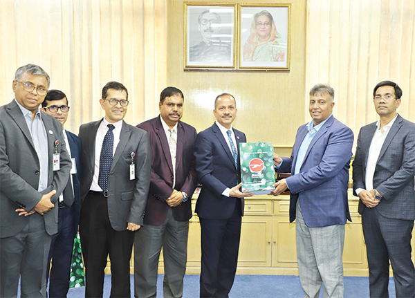 বিমানের এমডি ও সিইও’র সাথে ঢাকা কাস্টমস কমিশনারের সাক্ষাৎ