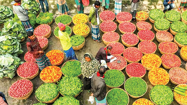 গাজীপুরে জমজমাট বরমী বাজার সবজির হাট