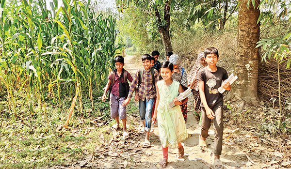 বিদ্যালয় আছে নেই রাস্তা