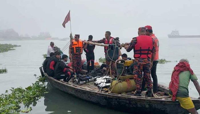 মেঘনায় ট্রলারডুবি, এখনও পর্যন্ত ৪ জনের মরদেহ উদ্ধার