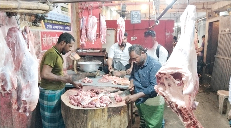 মাংস ব্যবসায়ীর কারসাজিতে ঠকছেন ভোক্তারা