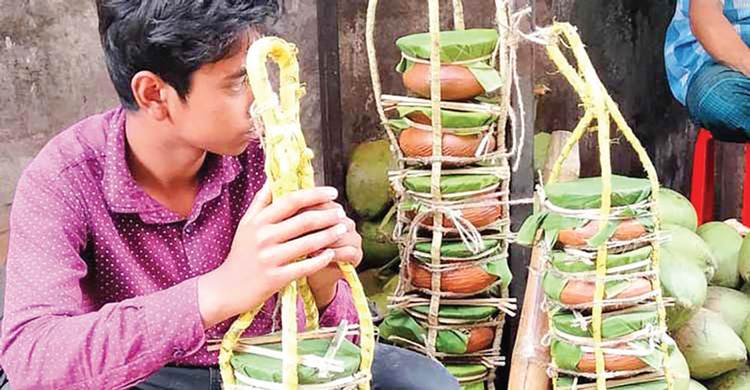 কদর বেড়েছে মহিষের দইয়ের