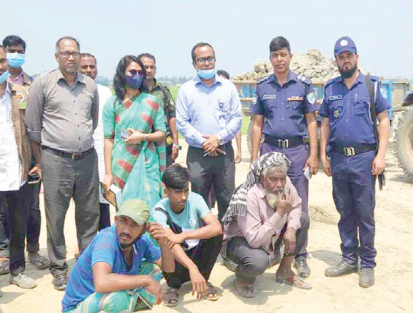 কেরানীগঞ্জে ভ্রাম্যমাণ আদালতে তিনজনের কারাদণ্ড