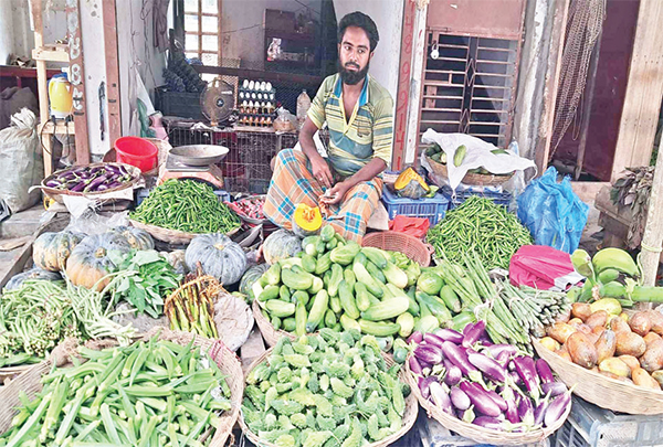 বাগেরহাটে সবজিতে স্বস্তি