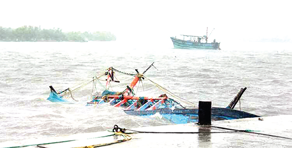 মোজাম্বিক উপকূলে নৌকা ডুবে নিহত ৯১