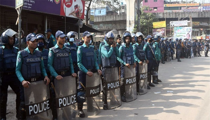 ফাঁকা ঢাকায় সর্বোচ্চ সতর্কতায় আইনশৃঙ্খলা রক্ষাকারী বাহিনী