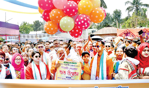 প্রধানমন্ত্রী সকল সংস্কৃতির সম্প্রদায়কে এক ছাতার নিচে রেখেছেন