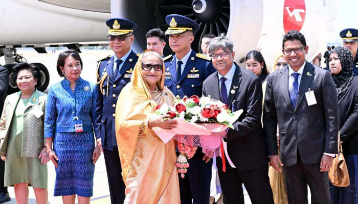 থাইল্যান্ডে পৌঁছেছেন প্রধানমন্ত্রী