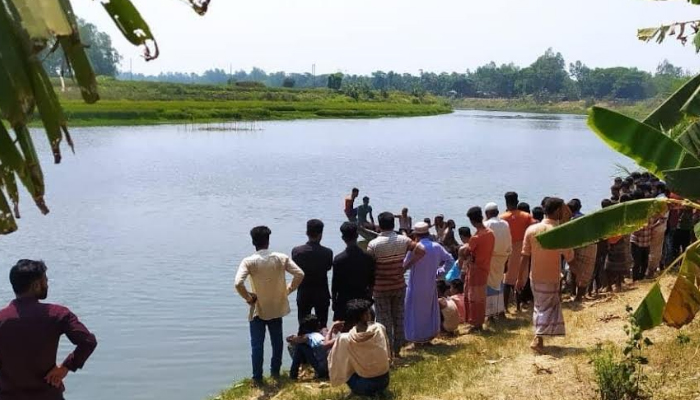 মাতামুহুরী নদীতে মিললো নিখোঁজ দুইজনের মরদেহ