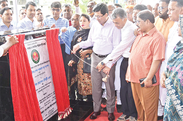 খাল পাড়ে বৃক্ষরোপণে ঢাকার সবুজায়ন আন্তর্জাতিক মানদ-পৌঁছাবে