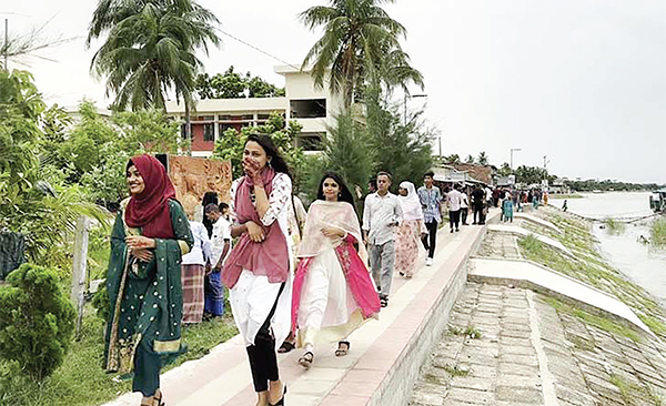 নড়িয়ায় জয়বাংলা এভিনিউ এখন পর্যটন এলাকা