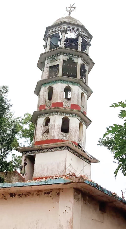 বেদখল হচ্ছে মুন্সীগঞ্জে মিনারা মসজিদের সম্পত্তি