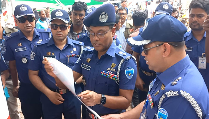 চাঁদপুরে 'নো হেলমেট, নো ফুয়েল' কার্যক্রম শুরু 