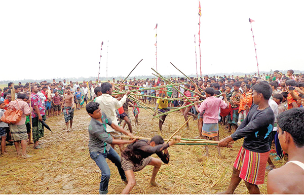 বগুড়ার শেরপুরে ‘জামাইবরণ’ কেল্লাপোশী মেলা শুরু