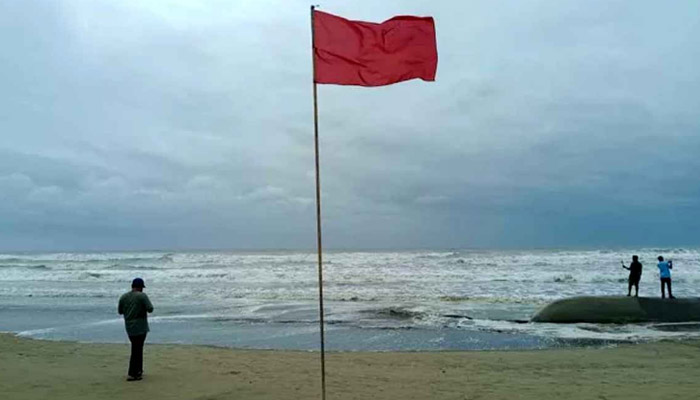 ৬টার পর উপকূল অতিক্রম শুরু করবে রেমাল