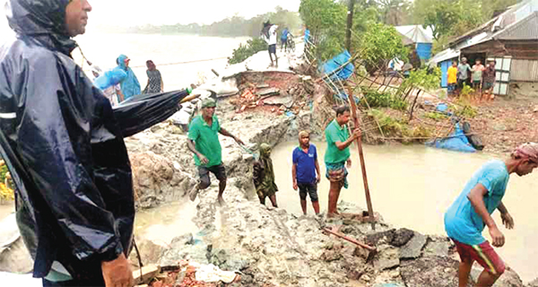 রিমালে তছনছ নাগরিকসেবা