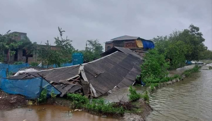 সাতক্ষীরার ১ হাজার ৪৬৮ বাড়ি-ঘর বিধ্বস্ত, ২লাখ মানুষ ক্ষতিগ্রস্ত