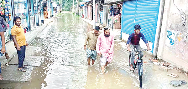 চট্টগ্রামে শতাধিক পরিবার পানিবন্দি