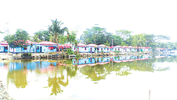 ভূমিহীনের ঘরের স্বপ্নপূরণ করছেন শেখ হাসিনা