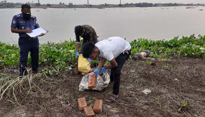 নারায়ণগঞ্জে ১৫ ইট বাঁধা লাশের পরিচয় মেলেনি ২ দিনেও