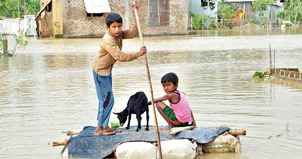 হঠাৎ বন্যায় ক্ষতিগ্রস্ত ৭ লাখ ৭২ হাজারের বেশি শিশু