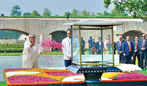 মহাত্মা গান্ধীর প্রতি প্রধানমন্ত্রীর শ্রদ্ধা