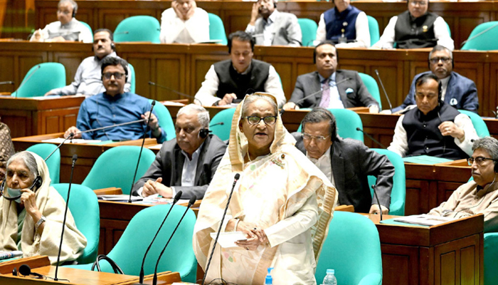 ভারত-চীন-রাশিয়া থেকে সমরাস্ত্র কেনা হচ্ছে : প্রধানমন্ত্রী