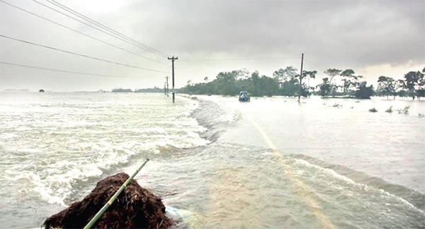 উজানে বন্যা উন্নতি, ভাটায় শঙ্কা