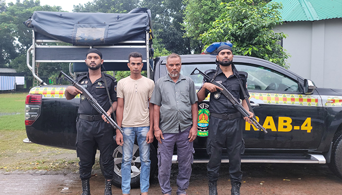 আশুলিয়ায় ফেনসিডিলসহ দুই মাদক কারবারি গ্রেফতার 