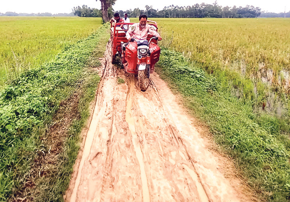 কয়াকুঞ্চি-চকবাড়িয়া সড়কে বেড়েছে জনদুর্ভোগ