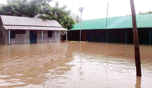 গাইবান্ধায় নতুন নতুন এলাকা প্লাবিত