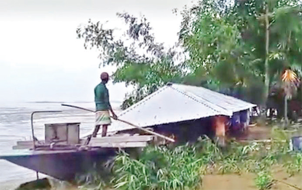 লালমনিরহাটে ধরলার পানি বিপৎসীমার উপরে