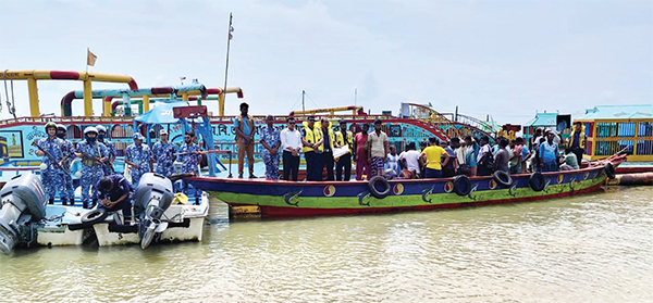 ৪৩ জন আসামিকে আটক করেছে কোস্ট গার্ড