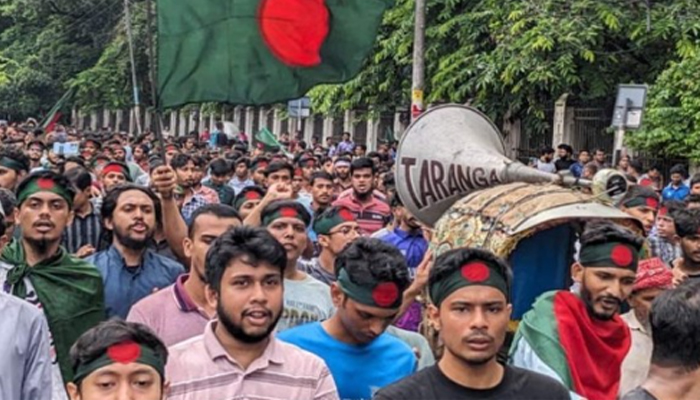 আজ গণপদযাত্রা ও রাষ্ট্রপতি বরাবর স্মারকলিপি দিবেন শিক্ষার্থীরা