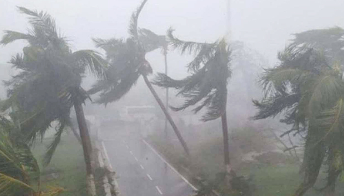 ১০ অঞ্চলে হতে পারে বজ্র-বৃষ্টি, ৩ নম্বর সতর্ক সংকেত