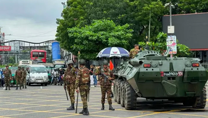 আবারও অনির্দিষ্টকালের জন্য কারফিউ ঘোষণা