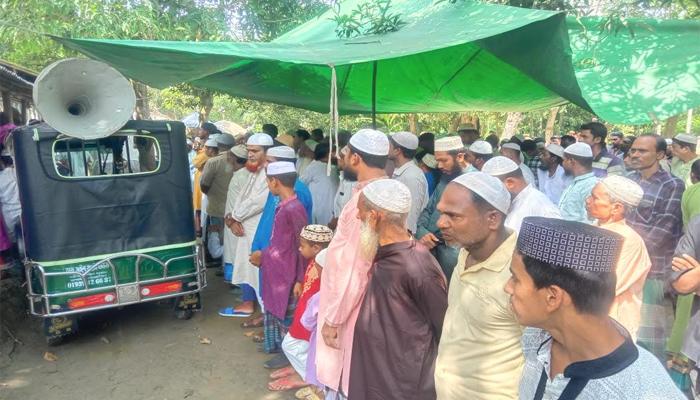 দুই ছেলের সঙ্গে আন্দোলনে গিয়ে লাশ হয়ে ফিরেছেন বাবা