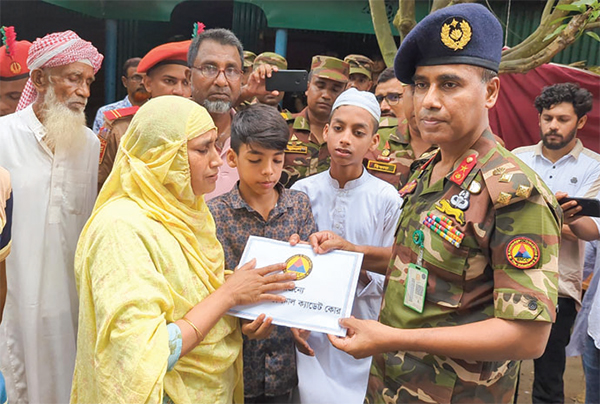 নিহত ক্যাডেট শিক্ষার্থী শিহাবের পরিবারের পাশে বিএনসিসি