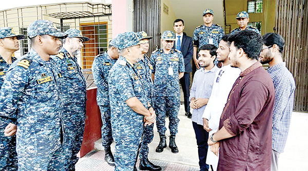 নৌপ্রধানের নোয়াখালীর হাতিয়া উপজেলা পরিদর্শন