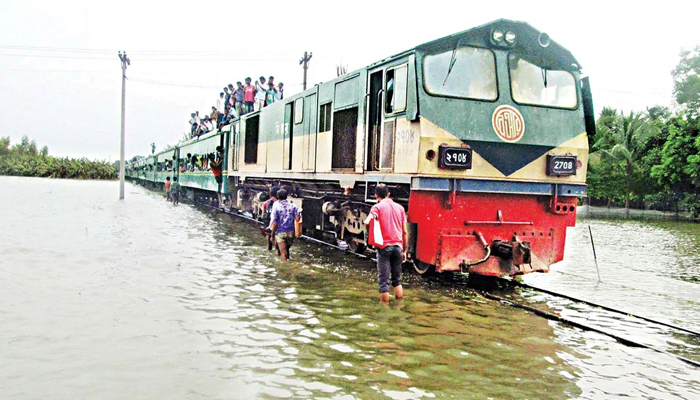 চট্টগ্রাম থেকে সারাদেশে ট্রেন চলাচল বন্ধ