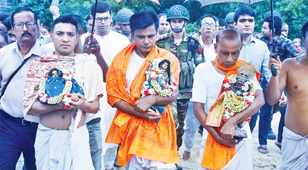 কান্তজিউ মন্দিরে হিন্দু ঐতিহ্যবাহী যুগল বিগ্রহ অনুষ্ঠান উদযাপন