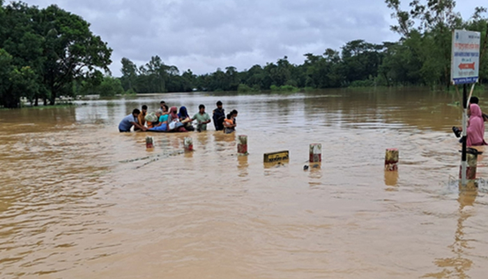 বন্যায় ক্ষতি থেকে বাঁচবেন যেভাবে