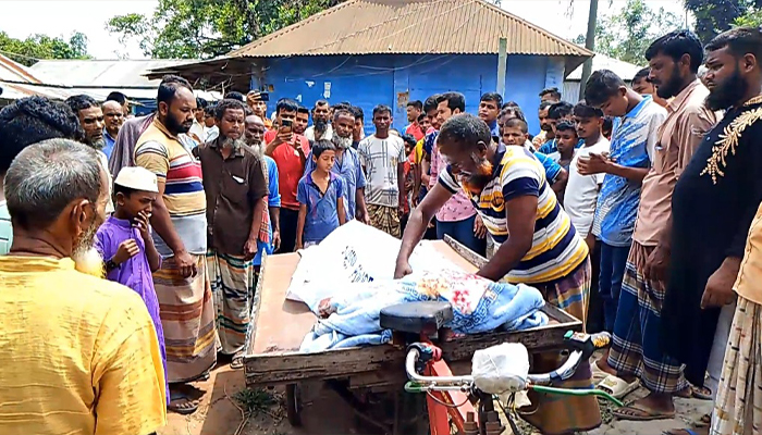 লালমনিরহাটে ঘর থেকে যুবকের গলাকাটা মরদেহ উদ্ধার